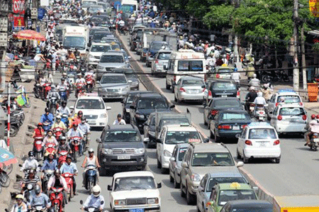 Để hạn chế ùn tắc giao thông trong dịp Tết, Hà Nội đã ban hành kế hoạch hạn chế phương tiện hoạt động trên hàng loạt tuyến phố dịp áp Tết.