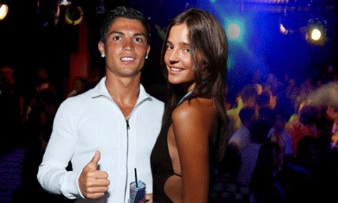 C. Ronaldo và Malena Costa chụp ảnh chung khá tình tứ. Ảnh: Futbolita.