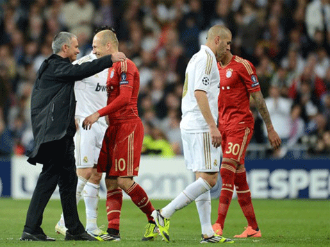 Mourinho tự hào về các học trò và sẽ ở lại Madrid nếu tiếp tục được ủng hộ