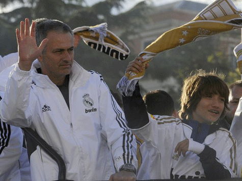 Mourinho trong ngày vui chiến thắng của đội bóng áo trắng (Ảnh Marca)