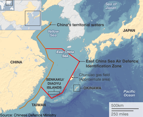 Khu nhận diện phòng không TQ tuyên bố ở Hoa Đông không những bao trùm lên nhóm đảo Senkaku hiện do Nhật Bản kiểm soát mà còn chồng lấn lên cả ADIZ của Hàn Quốc và Nhật Bản. Ảnh: BBC.