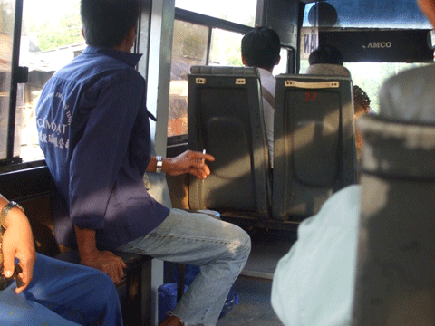 Hút thuốc lá trên xe buýt
