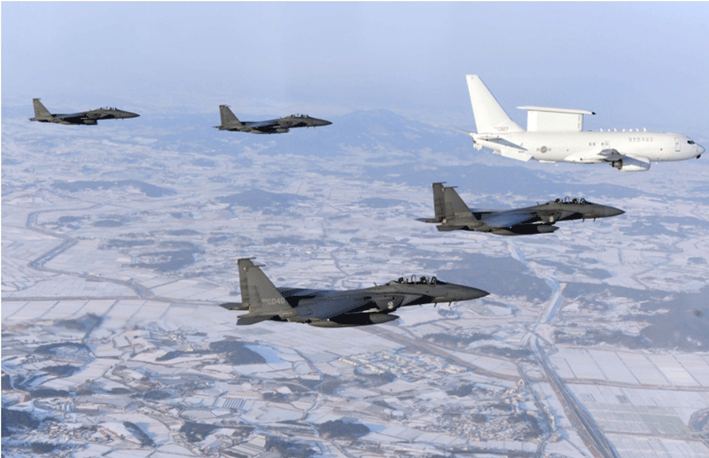 Tầm hoạt động của F-15K là 1.800 km
