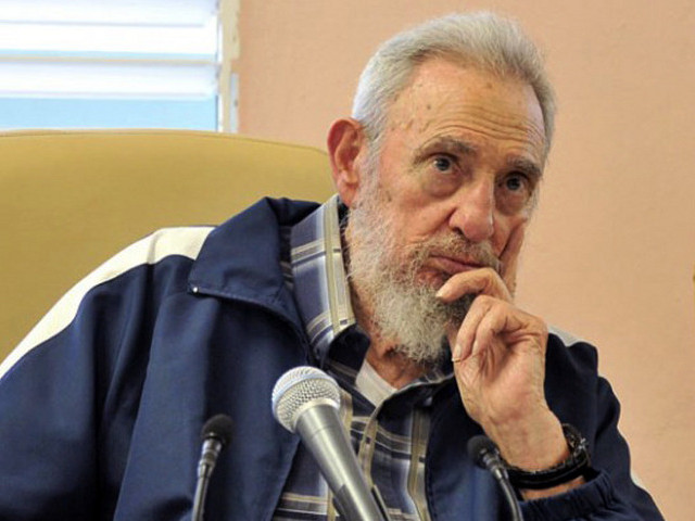 Lãnh tụ Cuba Fidel Castro đã lên tiếng chỉ trích vụ giữ tàu Triều Tiên của Panama.