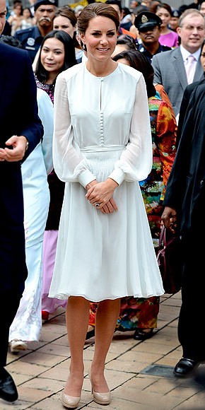 Kate Middleton tái hiện cố công nương Diana trong bộ váy “dát vàng” lộng lẫy