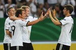 Đức rượt đuổi tỷ số ngoạn mục cùng chủ nhà EURO 2012