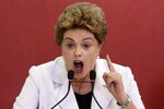Tổng thống Brazil bị truất quyền làm sao phá thế "ngồi chơi xơi nước"?