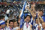 EURO 2004: Viết thần thoại Hy Lạp trên quê hương của Figo, Ronaldo