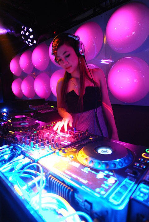 DJ 9X mang hình ảnh vẻ đẹp Việt Nam ra thế giới qua âm nhạc Báo Phụ Nữ