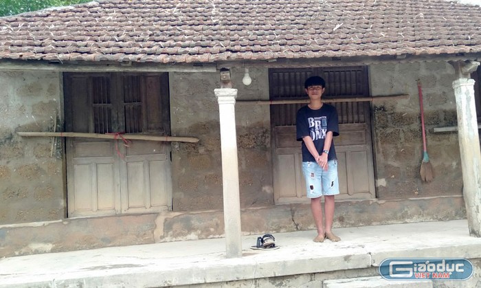 Nước Mắt Của Cậu Học Trò Nghèo Sau Cơn Lũ | Giáo Dục Việt Nam