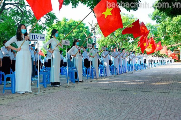 Những hình ảnh khó quên trong lễ khai giảng đặc biệt  Tuổi Trẻ Online