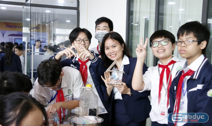 Học sinh 'Thắp lửa đam mê sáng tạo' tại Ngày hội STEAM Trường THCS Thanh Xuân ảnh 16