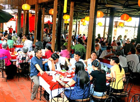 \\\'Thái độ phục vụ nhà hàng Sài Gòn tốt gấp 100 lần nhân viên ngoài Bắc\\\' ảnh 1