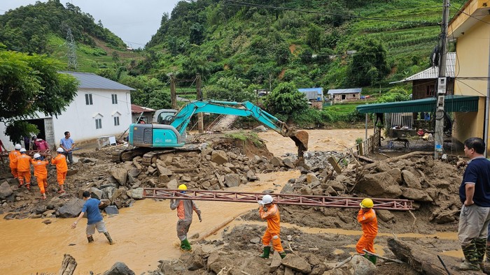 Huyện Mù Cang Chải (Yên Bái) đã được cấp điện trở lại lúc 21h ngày 9/8 ảnh 1