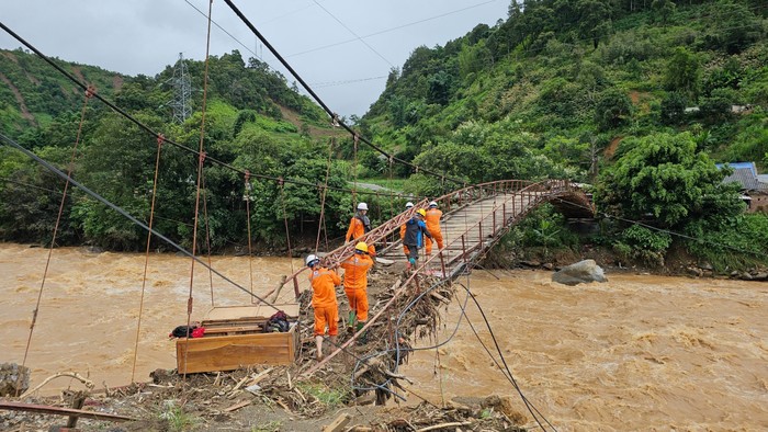 Huyện Mù Cang Chải (Yên Bái) đã được cấp điện trở lại lúc 21h ngày 9/8 ảnh 2