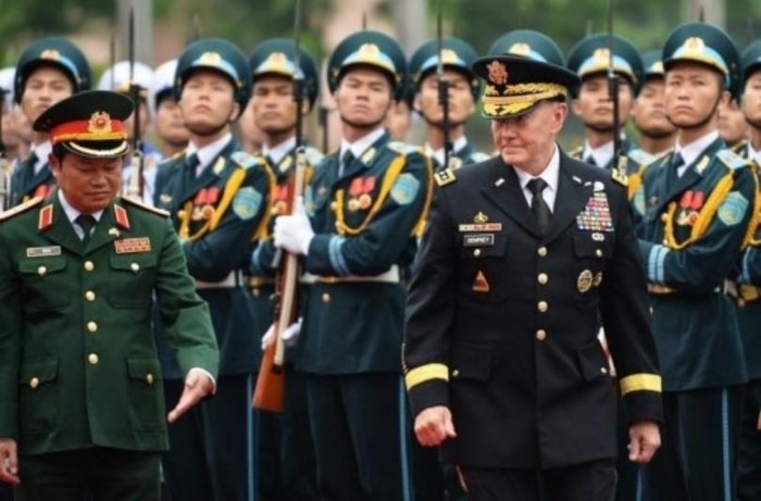 Báo TQ xuyên tạc: Đoàn Tướng Việt Nam sang TQ để cầu hòa ảnh 8