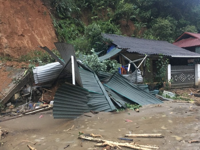 Trường học, thầy cô giáo ở Mù Cang Chải bị thiệt hại nặng nề do mưa lũ ảnh 9
