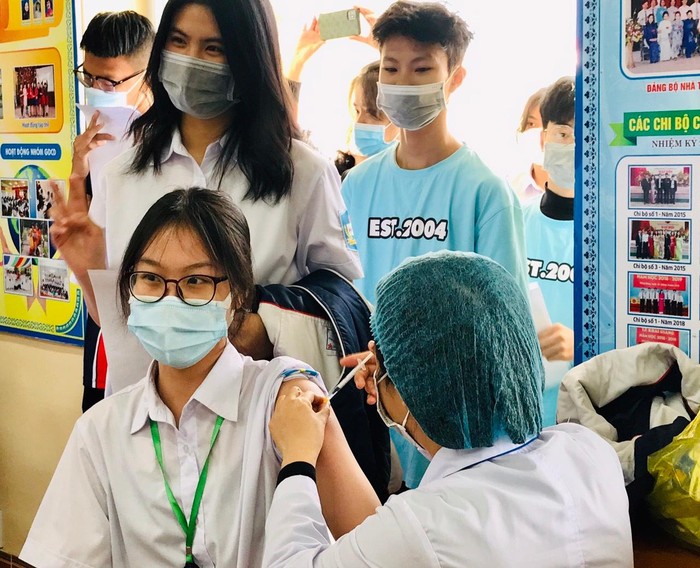 Hải Phòng: Hơn 4.600 học sinh được tiêm vắc xin phòng Covid-19 ảnh 6
