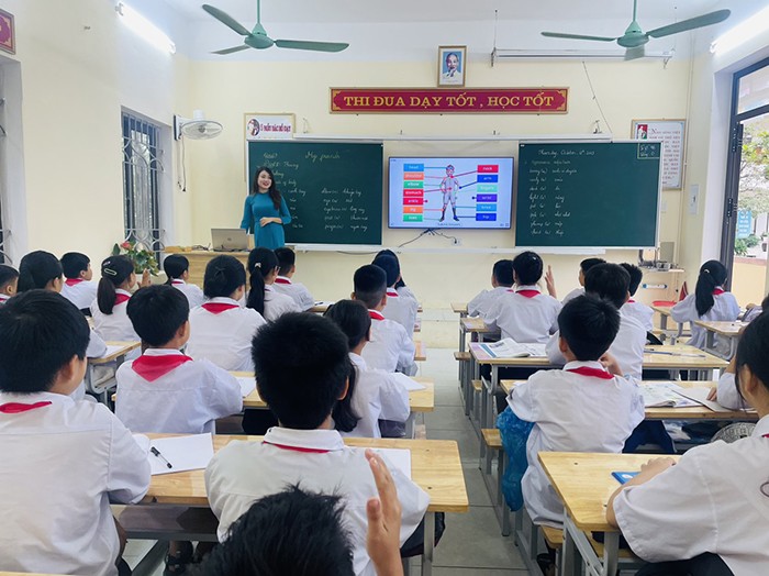 Trường Trung học cơ sở Đông Hương (thành phố Thanh Hóa) đẩy mạnh ứng dụng công nghệ số vào hoạt động dạy học (Ảnh: CTV)