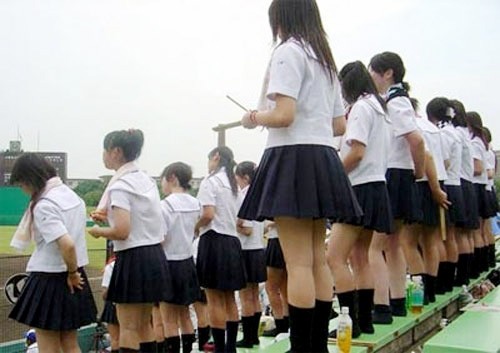 ĐH Bạc Liêu cấm nữ sinh mặc váy ngắn và chiếc váy tai tiếng của nữ sinh  Nhật  Thời trang  Việt Giải Trí