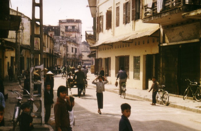 Chùm ảnh màu hiếm về miền Bắc Việt Nam những năm 1970 (P8) ảnh 2