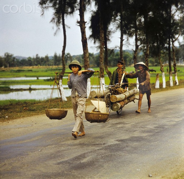 Chùm ảnh màu hiếm về miền Bắc Việt Nam những năm 1970 (P8) ảnh 12
