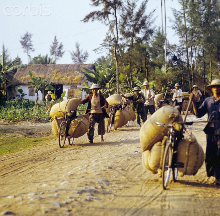 Chùm ảnh màu hiếm về miền Bắc Việt Nam những năm 1970 (P8) ảnh 14