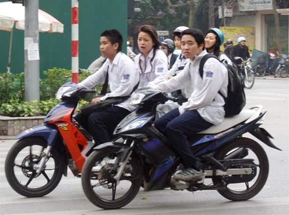 Vì sao nhiều người Việt "ít sợ lâu"? ảnh 1