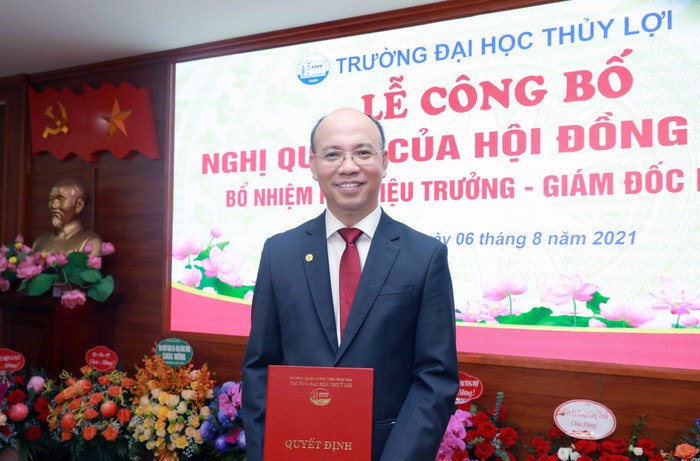 Phó Giáo sư, Tiến sĩ Nguyễn Hữu Huế - Bí thư Đảng ủy, Chủ tịch Hội đồng trường Trường Đại học Thủy Lợi. Ảnh: Website nhà trường