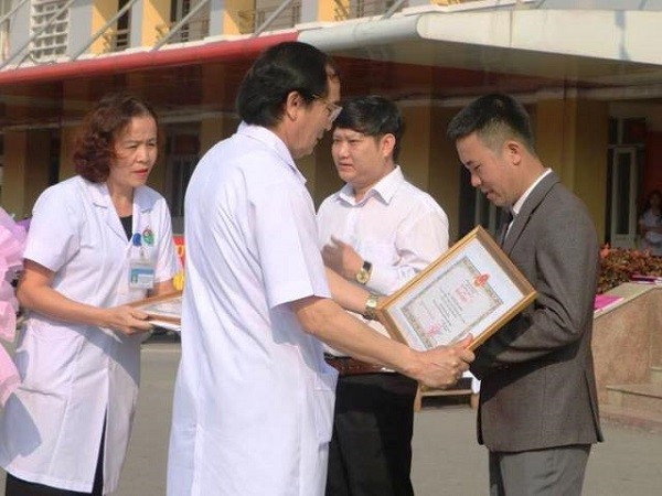 Thầy giáo vượt 200 km hiến máu cứu người được Bộ Y tế trao tặng bằng khen ảnh 1