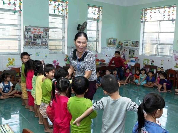 Tuổi nghỉ hưu giáo viên nếu không giảm được thì xin đừng tăng ảnh 1