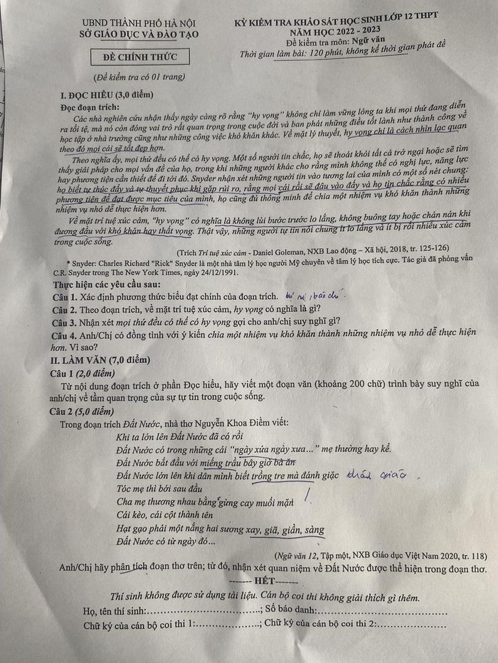 Đoạn thơ "Đất Nước" xuất hiện trong đề kiểm tra khảo sát Ngữ văn lớp 12 ở Hà Nội ảnh 1