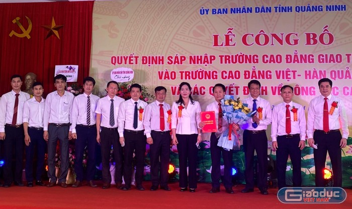 Chính thức sáp nhập Trường CĐ Giao thông Quảng Ninh vào Trường CĐ Việt - Hàn  | Giáo dục Việt Nam