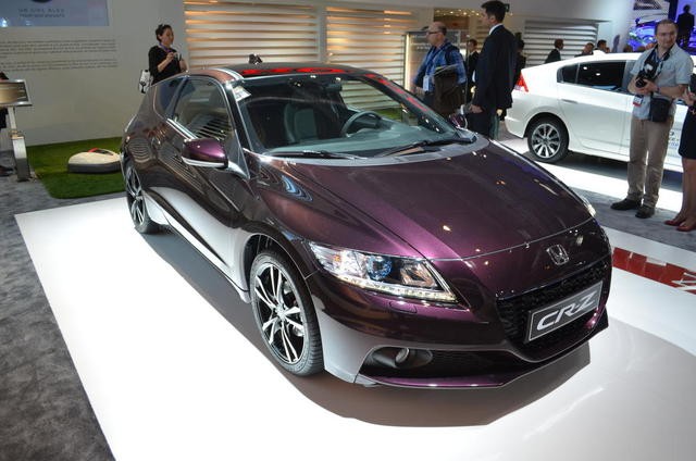 Ra mắt xe Honda CR-Z Hybrid mới sang trọng và nữ tính hơn ảnh 2