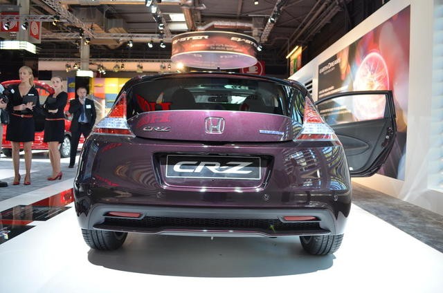 Ra mắt xe Honda CR-Z Hybrid mới sang trọng và nữ tính hơn ảnh 5