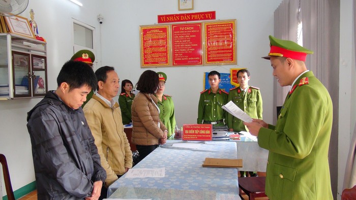 Quảng Nam: nguyên Kế toán Phòng Giáo dục Tây Giang bị bắt vì nhận hối lộ ảnh 1