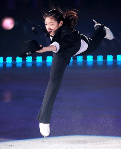 Kim Yu-na tập luyện trượt băng nghệ thuật khi mới 7 tuổi và nhanh chóng thể hiện tài năng.