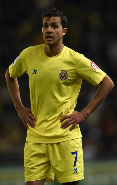 Tiền đạo từng được coi là thần đồng bóng đá Brazil, Nilmar đã chia tay Villarreal để chuyển sang khoác áo Al Rayyan, CLB của Qatar.
