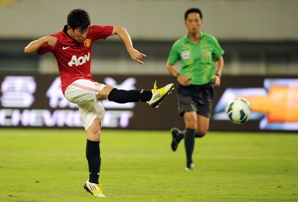 Kagawa ghi bàn thắng đầu tiên của mình trong màu áo Quỷ đỏ thành Manchester.