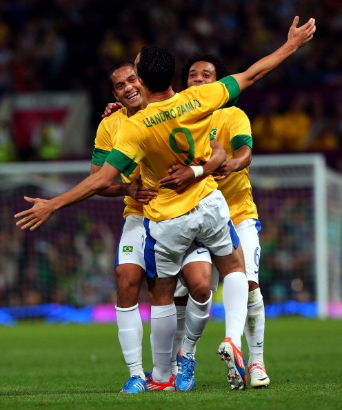 Leandro Damiao tiếp tục tỏa sáng với một cú đúp, anh tiếp tục dẫn đầu danh sách vua phá lưới ở Olympic 2012 với 6 bàn thắng.