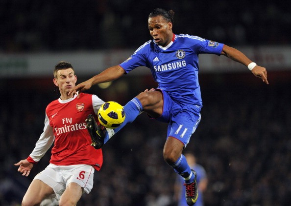 Drogba luôn là nỗi sợ hãi với hàng thủ Arsenal khi còn khoác áo Chelsea.