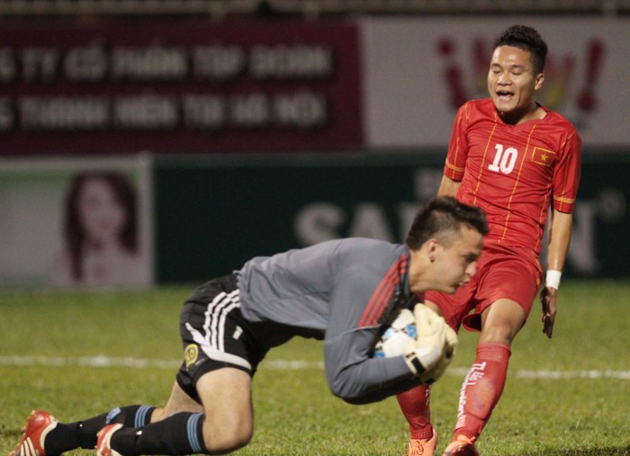 Hai bàn thắng của U21 Việt Nam đều có dấu ấn của cầu thủ mang áo số 10 này.