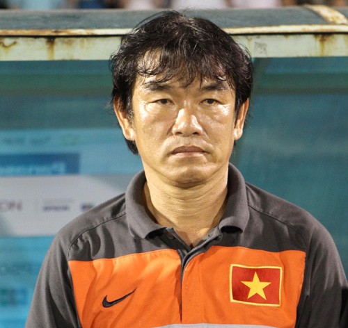 HLV Phan Thanh Hùng và các đồng sự còn rất nhiều việc phải làm trước AFF Suzuki Cup 2012.