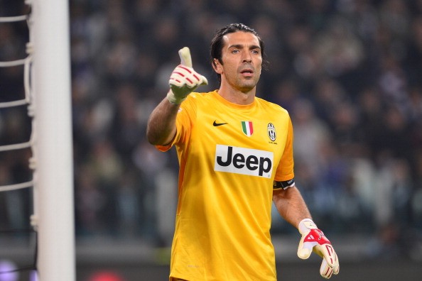 Gianluigi Buffon tin rằng Juventus hoàn toàn có thể tự mình đoạt lấy tấm vé tiến vào vòng Knock-out mà không cần một sự giúp đỡ nào.