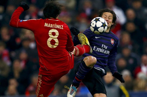 Những hình ảnh chụp cho thấy Martinez xứng đáng phải nhận một thẻ đỏ, mặc dù lĩnh thẻ vàng tiền vệ này cũng không thể ra sân trong trận đấu của Bayern ở tứ kết.