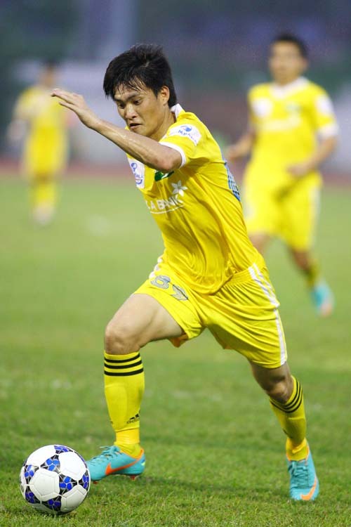 Riêng trong màu áo SLNA, Công Vinh đã ghi được 51 bàn thắng trong tổng số 423 bàn thắng của đội bóng này ở V-League (chiếm 12%). Ảnh: Dương Thu