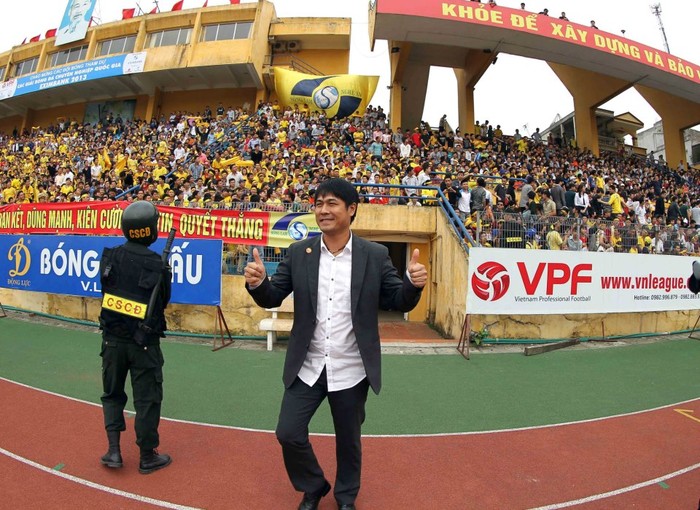 SLNA - của hiểm của bóng đá Việt Nam. Ảnh: Quang Minh