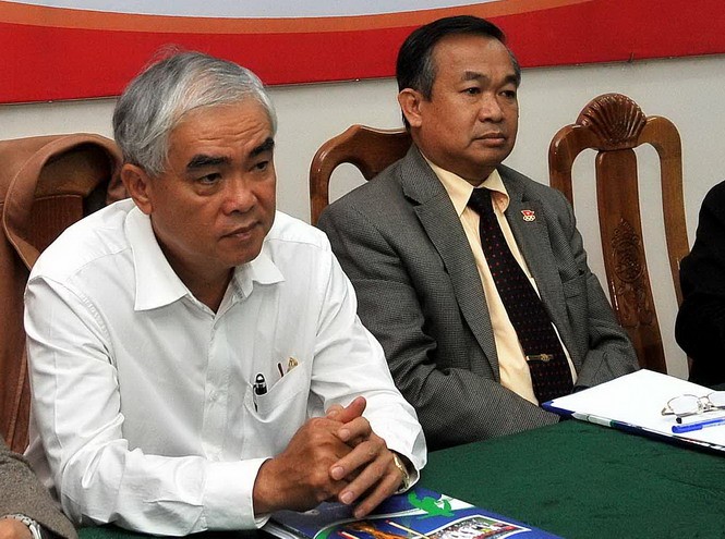 Ông Lê Hùng Dũng (bìa trái) được đánh giá là ứng cử viên sáng giá cho chức chủ tịch VFF khóa 7 - Ảnh: Minh Tú