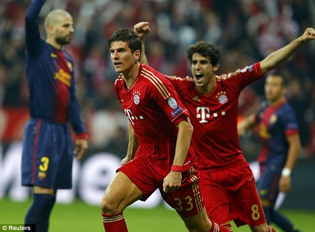 Còn Bayern lại tiếp tục thăng hoa với bàn nhân đôi cách biệt của Gomez ở phút 49.