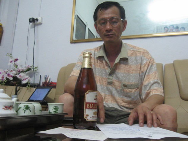 Ông Phạm Tuấn Hùng trao đổi với phóng viên về vụ việc.